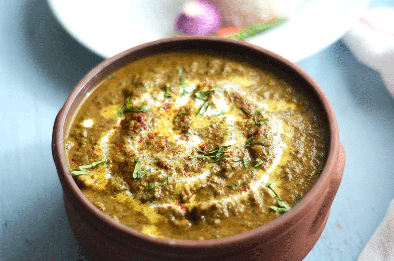 Restaurant Style Saag chicken - Not A Curry